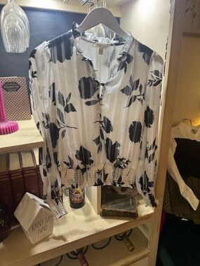 Floral Print Ruffle-Neck Blouse - White/Black